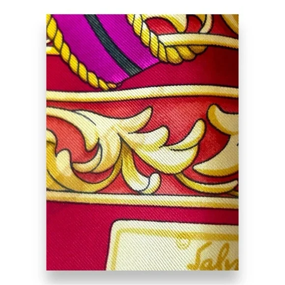 Salvatore Ferragamo scarf - Picture 6 of 13